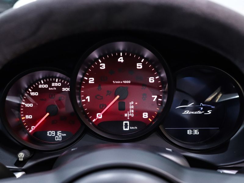 Porsche 718 2.5 16V H4 GASOLINA BOXSTER S PDK 2017/2018 VIA BELLA VEÍCULOS ESPECIAIS CAXIAS DO SUL / Carros no Vale