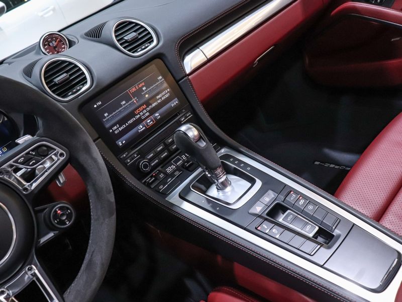 Porsche 718 2.5 16V H4 GASOLINA BOXSTER S PDK 2017/2018 VIA BELLA VEÍCULOS ESPECIAIS CAXIAS DO SUL / Carros no Vale