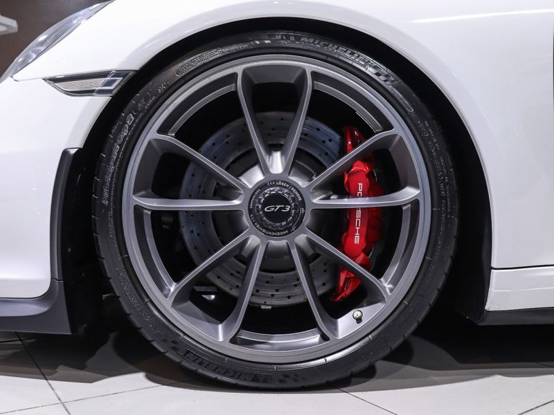 Porsche 911 3.8 GT3 6 CILINDROS 24V GASOLINA 2P AUTOMÁTICO 2014/2014 VIA BELLA VEÍCULOS ESPECIAIS CAXIAS DO SUL / Carros no Vale