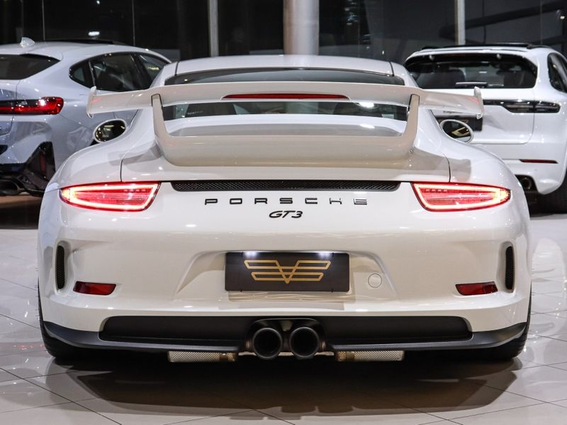 Porsche 911 3.8 GT3 6 CILINDROS 24V GASOLINA 2P AUTOMÁTICO 2014/2014 VIA BELLA VEÍCULOS ESPECIAIS CAXIAS DO SUL / Carros no Vale