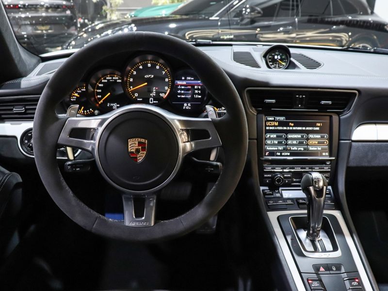 Porsche 911 3.8 GT3 6 CILINDROS 24V GASOLINA 2P AUTOMÁTICO 2014/2014 VIA BELLA VEÍCULOS ESPECIAIS CAXIAS DO SUL / Carros no Vale