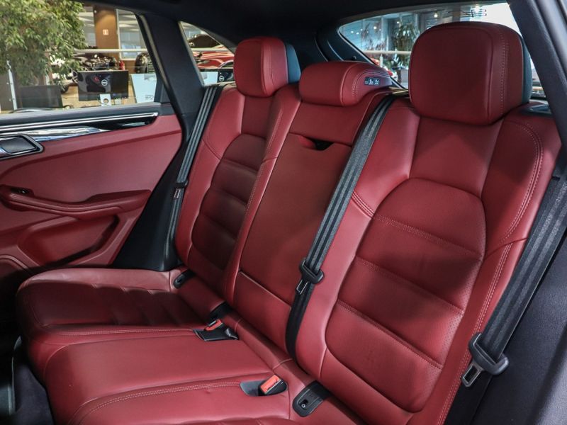 Porsche MACAN 2.0 TURBO GASOLINA T PDK 2022/2023 VIA BELLA VEÍCULOS ESPECIAIS CAXIAS DO SUL / Carros no Vale