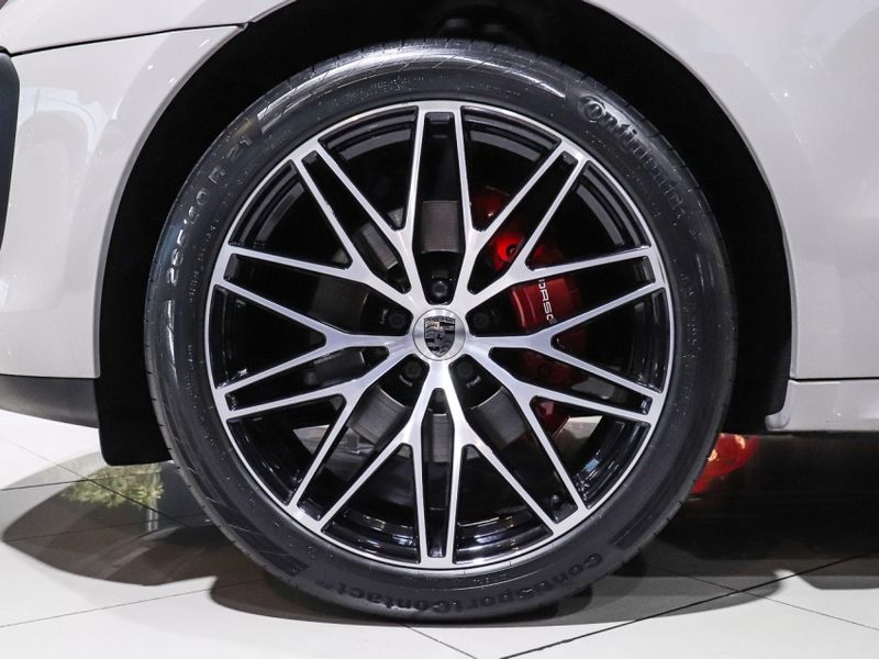 Porsche MACAN 2.0 TURBO GASOLINA T PDK 2022/2023 VIA BELLA VEÍCULOS ESPECIAIS CAXIAS DO SUL / Carros no Vale