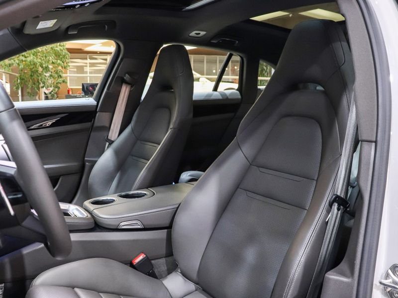 Porsche PANAMERA 2.9 V6 E-HYBRID 4 SPORT TURISMO PDK 2023/2023 VIA BELLA VEÍCULOS ESPECIAIS CAXIAS DO SUL / Carros no Vale