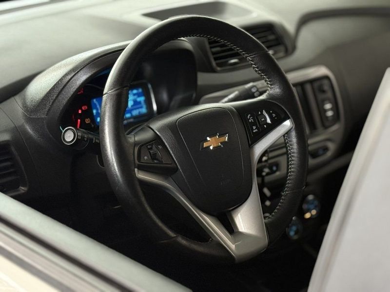 CHEVROLET SPIN ACTIV 1.8 2018 SÓ MOTOS E AUTOMÓVEIS SANTA CRUZ DO SUL / Carros no Vale