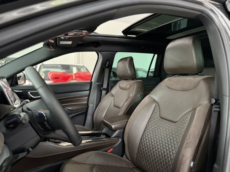 Jeep COMMANDER OVERLAND 1.3 T270 AT6 2025 SÓ MOTOS E AUTOMÓVEIS SANTA CRUZ DO SUL / Carros no Vale