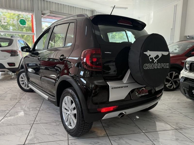 VOLKSWAGEN CROSSFOX GII 1.6 2014 SÓ MOTOS E AUTOMÓVEIS SANTA CRUZ DO SUL / Carros no Vale