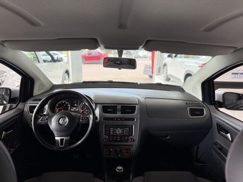 VOLKSWAGEN CROSSFOX GII 1.6 2014 SÓ MOTOS E AUTOMÓVEIS SANTA CRUZ DO SUL / Carros no Vale