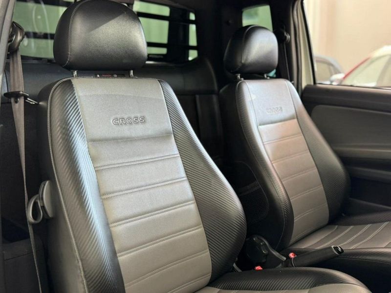 VOLKSWAGEN SAVEIRO CROSS CE 1.6 2015 SÓ MOTOS E AUTOMÓVEIS SANTA CRUZ DO SUL / Carros no Vale