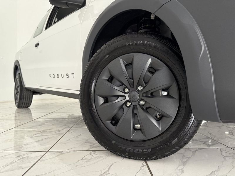 VOLKSWAGEN SAVEIRO ROBUST CD 1.6 2025 SÓ MOTOS E AUTOMÓVEIS SANTA CRUZ DO SUL / Carros no Vale
