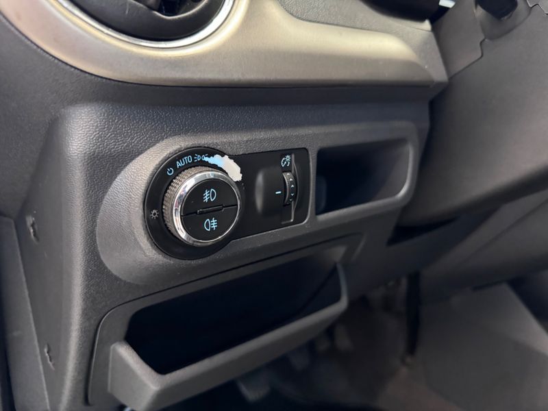 Chevrolet Chev Agile 1.4 Ltz 2013/2014 COVEL VEICULOS ENCANTADO / Carros no Vale