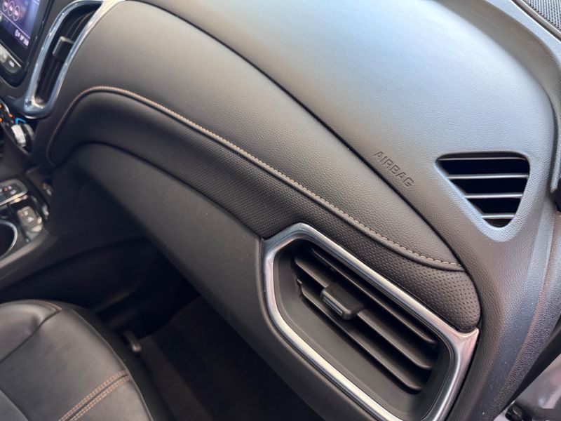 Chevrolet Equinox Premier 1.5 Turbo 172cv 2023/2024 COVEL VEICULOS ENCANTADO / Carros no Vale