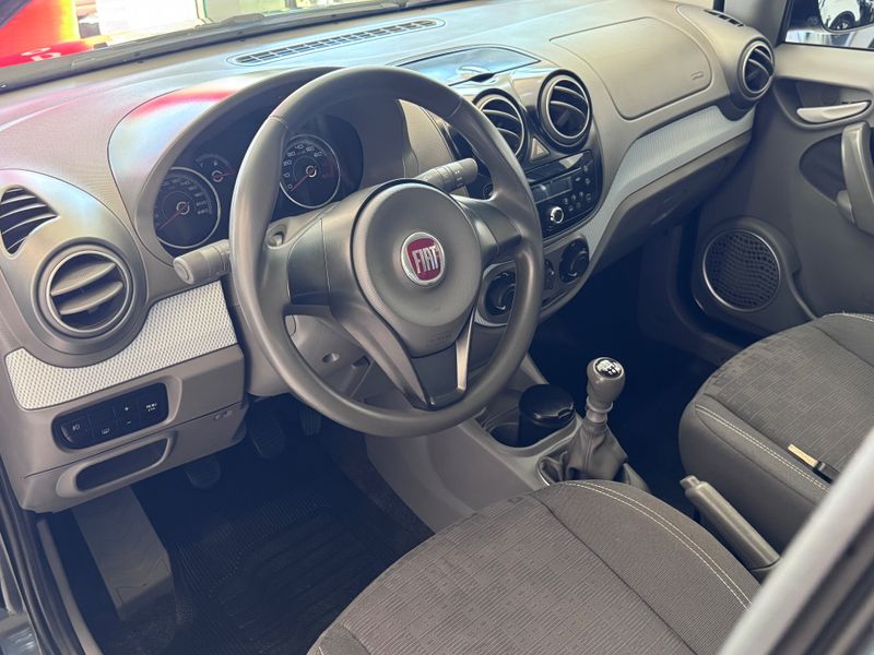 Fiat Palio Attractiv 1.0 2013/2014 COVEL VEICULOS ENCANTADO / Carros no Vale