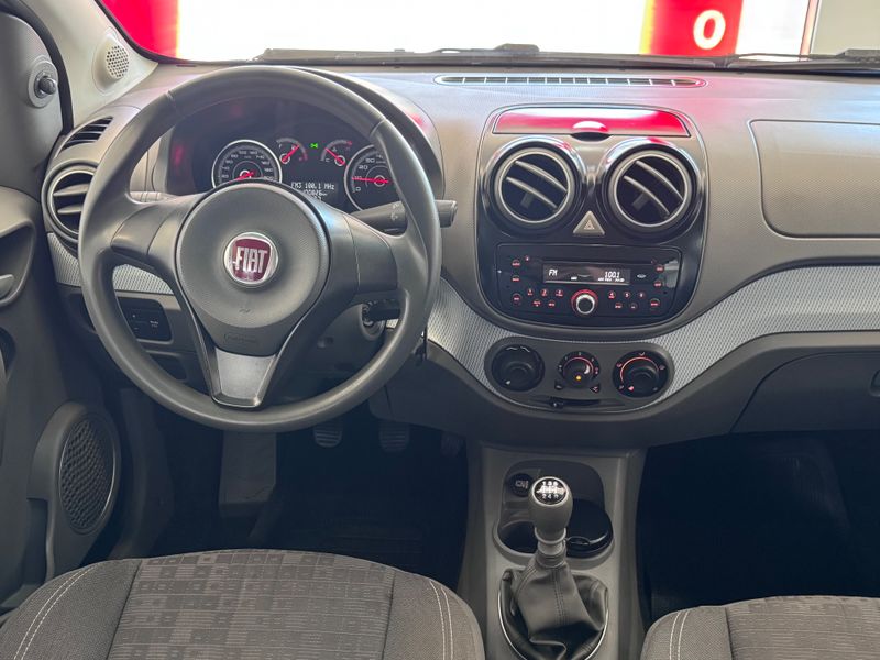 Fiat Palio Attractiv 1.0 2013/2014 COVEL VEICULOS ENCANTADO / Carros no Vale
