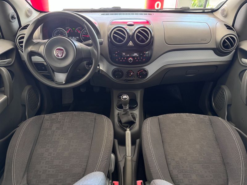 Fiat Palio Attractiv 1.0 2013/2014 COVEL VEICULOS ENCANTADO / Carros no Vale