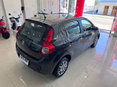 Fiat Palio Attractiv 1.0 2013/2014 COVEL VEICULOS ENCANTADO / Carros no Vale