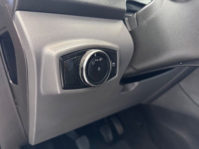 Ford Ka Se 1.0 Ha 2016/2016 COVEL VEICULOS ENCANTADO / Carros no Vale Ford Ka Se 1.0 Ha 2016/2016 COVEL VEICULOS ENCANTADO / Carros no Vale