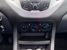 Ford Ka Se 1.0 Ha 2016/2016 COVEL VEICULOS ENCANTADO / Carros no Vale