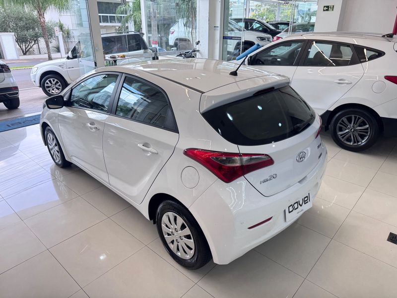 Hyundai Hb20 1.6 Comfort Plus 2014/2015 COVEL VEICULOS ENCANTADO / Carros no Vale