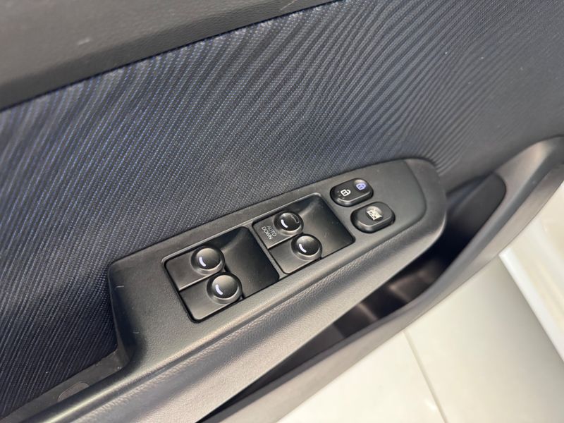 Hyundai Hb20 1.6 Comfort Plus 2014/2015 COVEL VEICULOS ENCANTADO / Carros no Vale