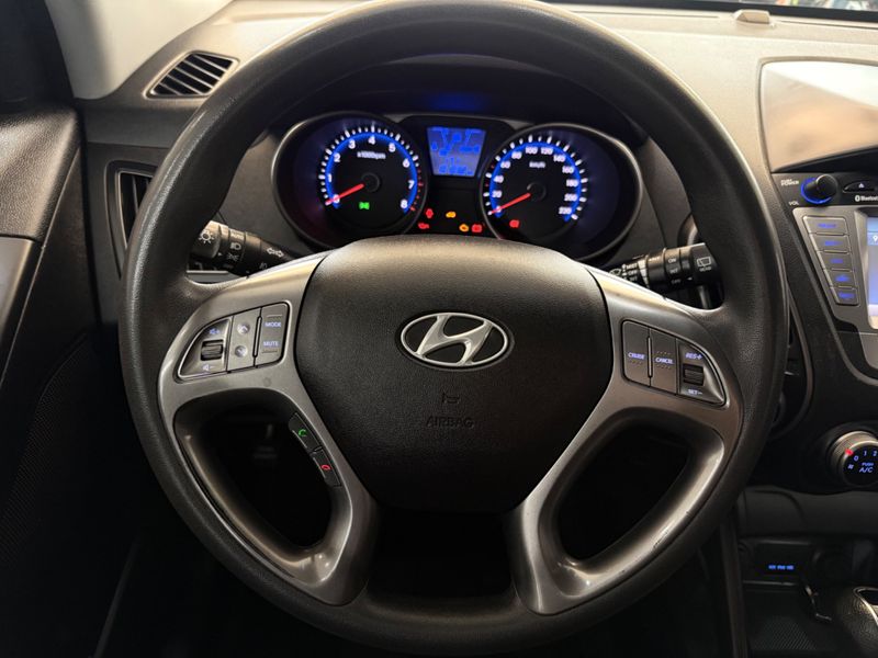 Hyundai Ix35 Gl 2.0 16v 2wd 2017/2018 COVEL VEICULOS ENCANTADO / Carros no Vale