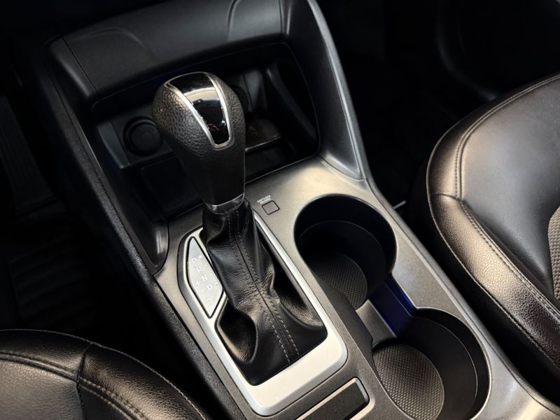 Hyundai Ix35 Gl 2.0 16v 2wd 2017/2018 COVEL VEICULOS ENCANTADO / Carros no Vale