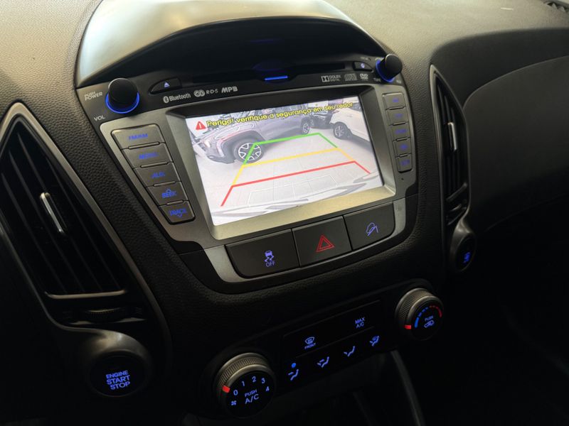 Hyundai Ix35 Gl 2.0 16v 2wd 2017/2018 COVEL VEICULOS ENCANTADO / Carros no Vale