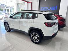Jeep Compass 2.0 16v Sport 2019/2019 COVEL VEICULOS ENCANTADO / Carros no Vale