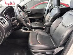 Jeep Compass 2.0 16v Sport 2019/2019 COVEL VEICULOS ENCANTADO / Carros no Vale