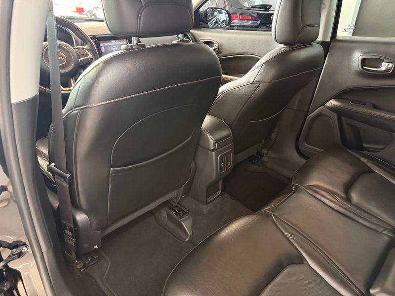 Jeep Compass Limited 2.0 4×4 16v 2020/2020 COVEL VEICULOS ENCANTADO / Carros no Vale