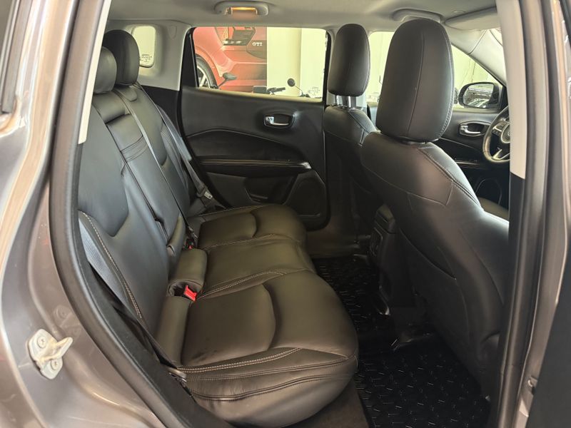 Jeep Compass Longitude 2.0 4×4 Dies 16v 2017/2017 COVEL VEICULOS ENCANTADO / Carros no Vale Jeep Compass Longitude 2.0 4×4 Dies 16v 2017/2017 COVEL VEICULOS ENCANTADO / Carros no Vale