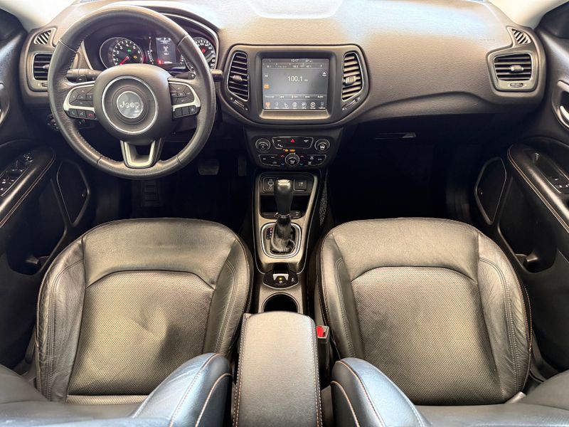 Jeep Compass Longitude 2.0 2017/2017 COVEL VEICULOS ENCANTADO / Carros no Vale Jeep Compass Longitude 2.0 2017/2017 COVEL VEICULOS ENCANTADO / Carros no Vale