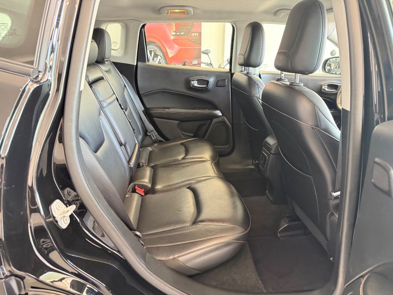 Jeep Compass Longitude 2.0 2017/2017 COVEL VEICULOS ENCANTADO / Carros no Vale Jeep Compass Longitude 2.0 2017/2017 COVEL VEICULOS ENCANTADO / Carros no Vale