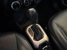 Jeep Renegade Longitude 1.8 2015/2016 COVEL VEICULOS ENCANTADO / Carros no Vale