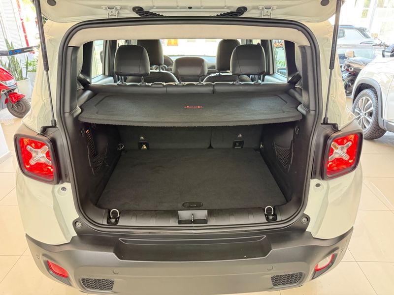 Jeep Renegade Longitude 1.8 2015/2016 COVEL VEICULOS ENCANTADO / Carros no Vale