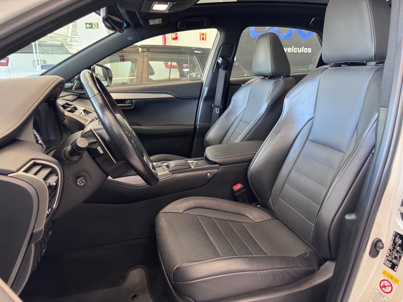 Lexus Nx300 F Sport 2018/2018 COVEL VEICULOS ENCANTADO / Carros no Vale