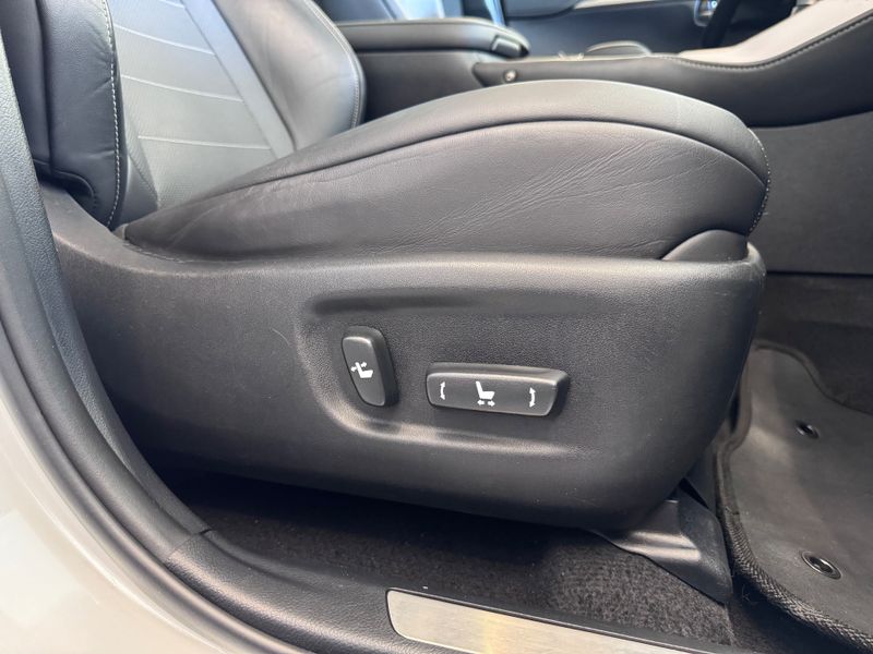 Lexus Nx300 F Sport 2018/2018 COVEL VEICULOS ENCANTADO / Carros no Vale