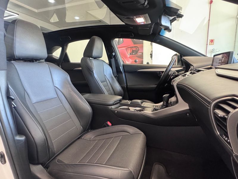 Lexus Nx300 F Sport 2018/2018 COVEL VEICULOS ENCANTADO / Carros no Vale