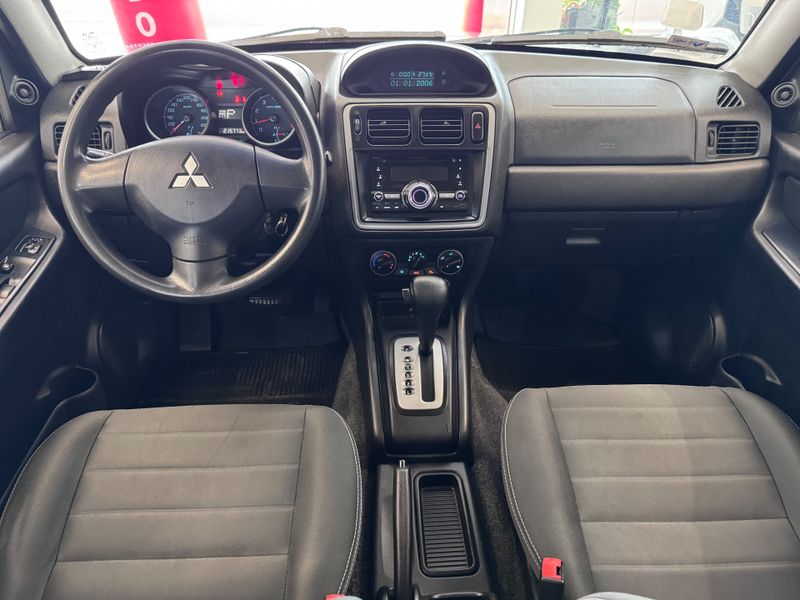 Mitsubishi Pajero Tr4 Fl 2wd Hp 2013/2013 COVEL VEICULOS ENCANTADO / Carros no Vale