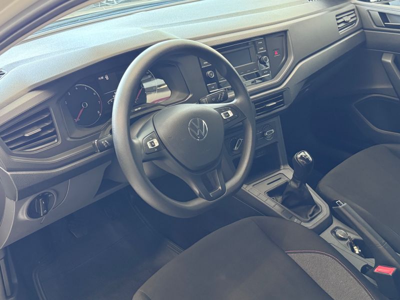 Volkswagen Polo Track 1.0 12v 2023/2023 COVEL VEICULOS ENCANTADO / Carros no Vale