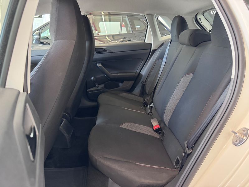 Volkswagen Polo Track 1.0 12v 2023/2023 COVEL VEICULOS ENCANTADO / Carros no Vale