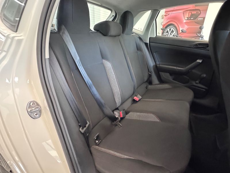 Volkswagen Polo Track 1.0 12v 2023/2023 COVEL VEICULOS ENCANTADO / Carros no Vale