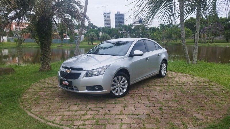 Chevrolet CRUZE SEDAN LTZ 1.8 2013 GRASSI VEÍCULOS LAJEADO / Carros no Vale