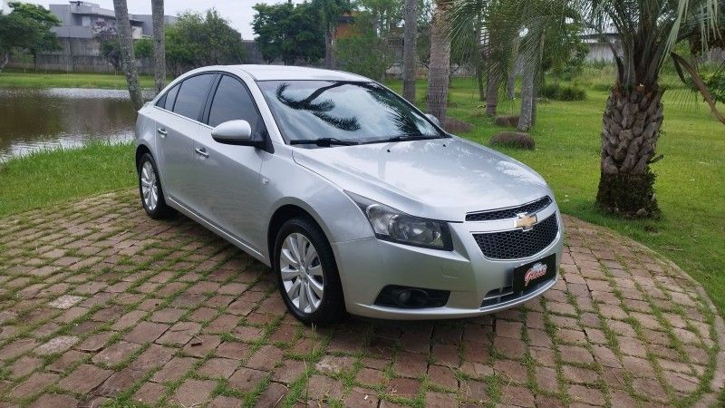Chevrolet CRUZE SEDAN LTZ 1.8 2013 GRASSI VEÍCULOS LAJEADO / Carros no Vale