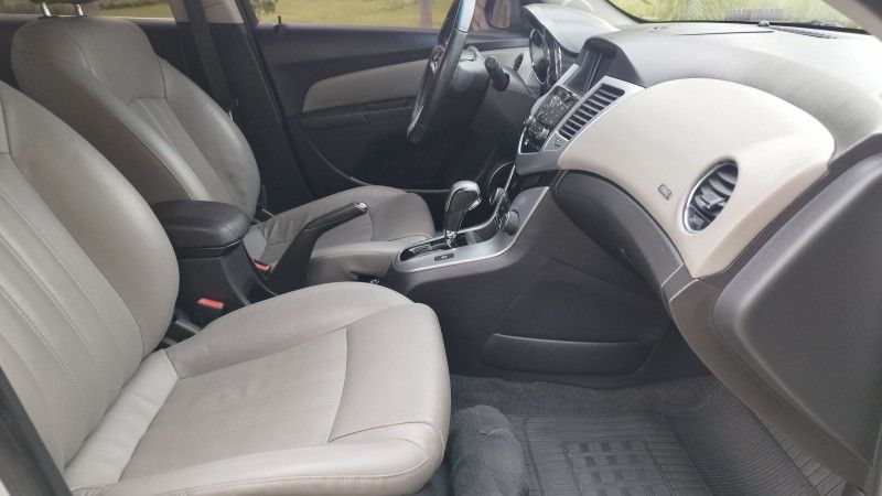Chevrolet CRUZE SEDAN LTZ 1.8 2013 GRASSI VEÍCULOS LAJEADO / Carros no Vale