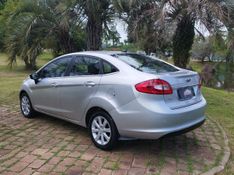 Ford FIESTA SEDAN SE 1.6 2012 GRASSI VEÍCULOS LAJEADO / Carros no Vale
