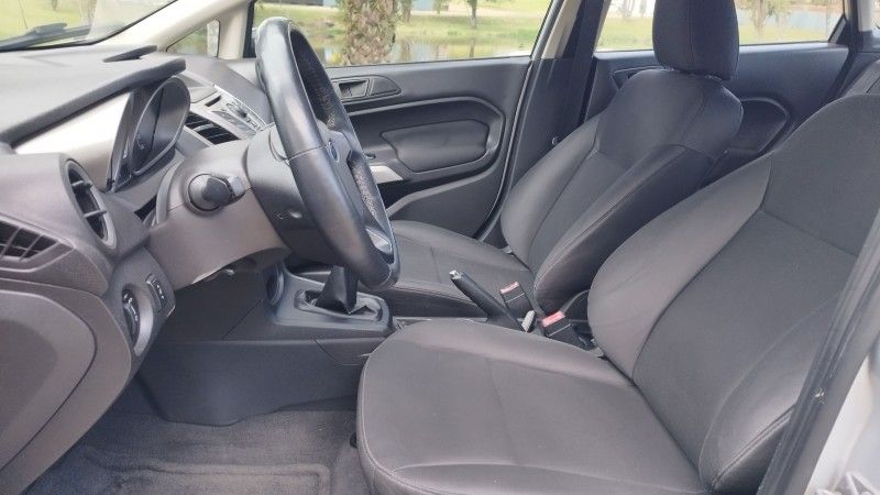 Ford FIESTA SEDAN SE 1.6 2012 GRASSI VEÍCULOS LAJEADO / Carros no Vale