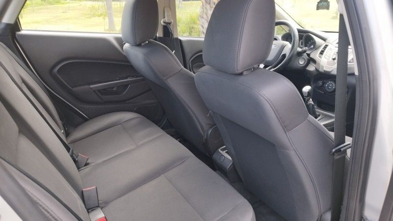 Ford FIESTA SEDAN SE 1.6 2012 GRASSI VEÍCULOS LAJEADO / Carros no Vale