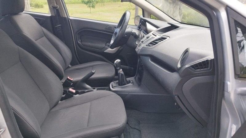 Ford FIESTA SEDAN SE 1.6 2012 GRASSI VEÍCULOS LAJEADO / Carros no Vale