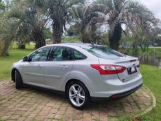Ford FOCUS SEDAN SE 2.0 2014 GRASSI VEÍCULOS LAJEADO / Carros no Vale